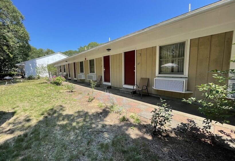 فندق على الطريق Viking Shores Motor Inn