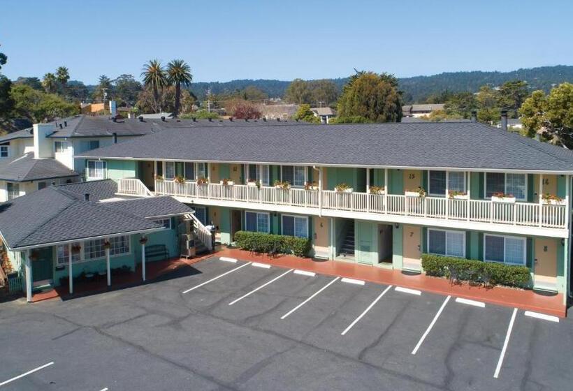 فندق على الطريق Villa Franca Inn