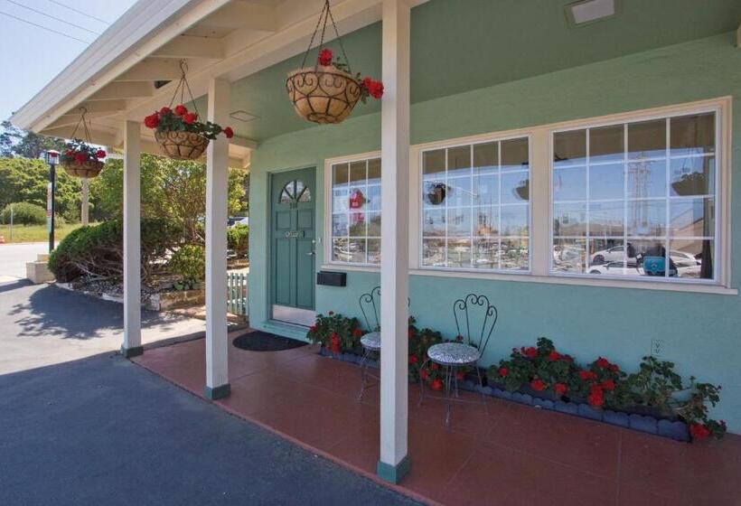 فندق على الطريق Villa Franca Inn