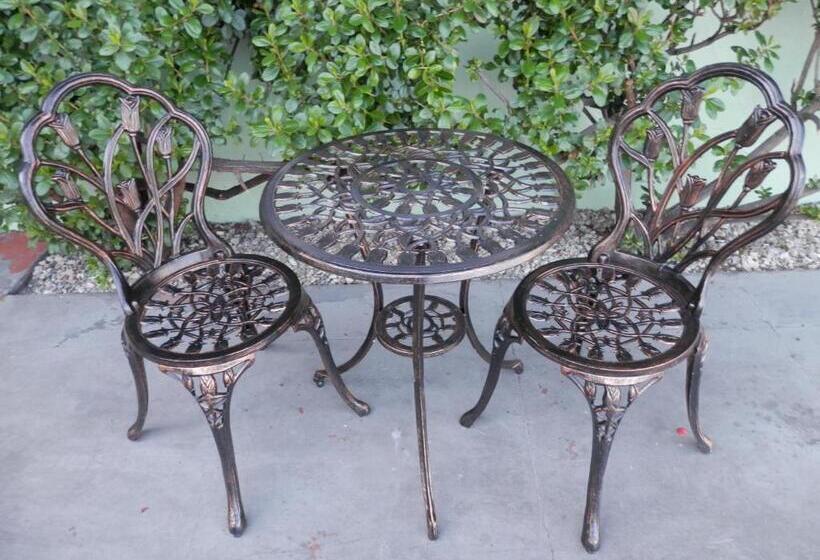 فندق على الطريق Villa Franca Inn