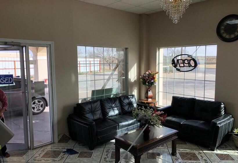 モーテル Villa West Inn