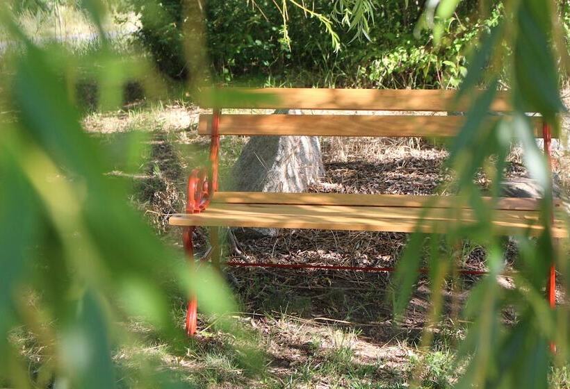 Резиденция Northside School Bed & Breakfast