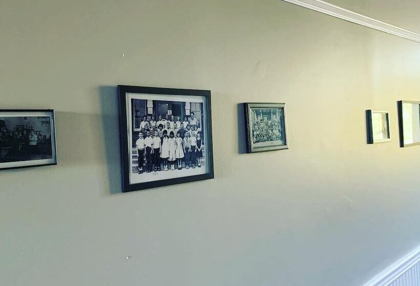 Резиденция Northside School Bed & Breakfast