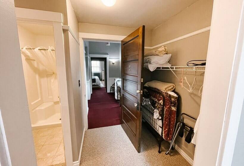 Резиденция Northside School Bed & Breakfast