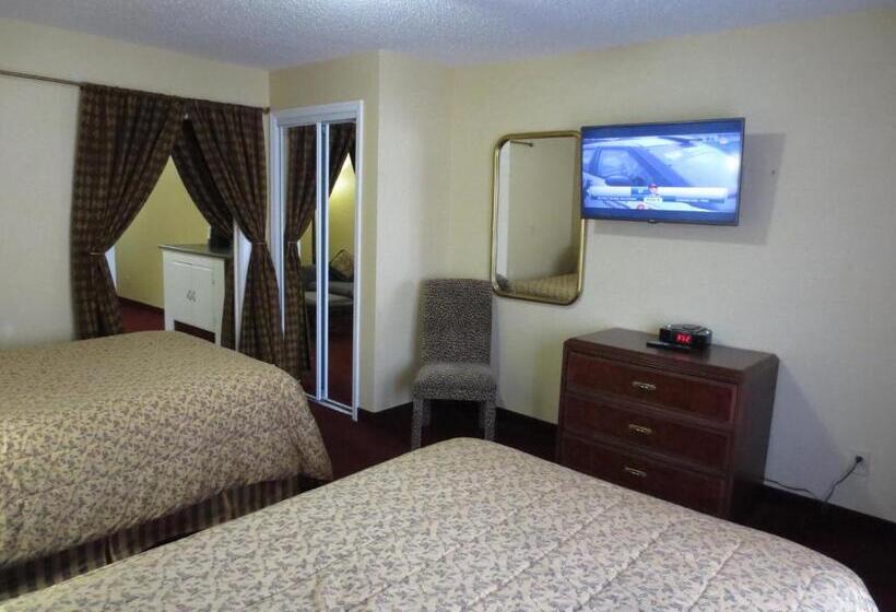 استراحتگاه Roosevelt Inn & Suites Saratoga Springs