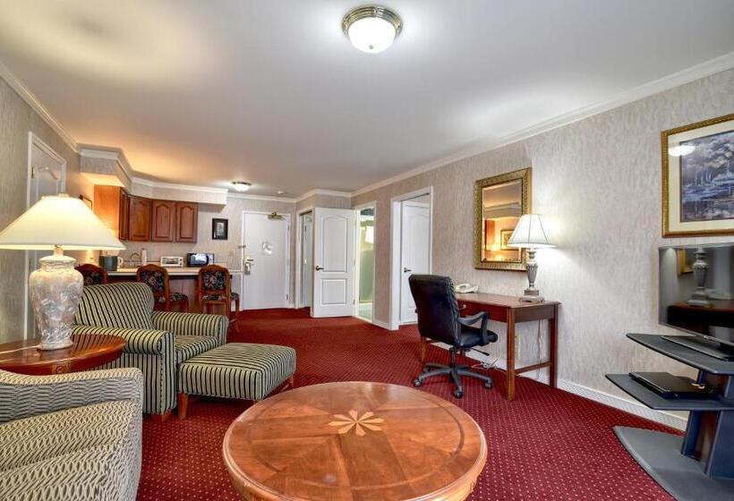 منتجع Roosevelt Inn & Suites Saratoga Springs
