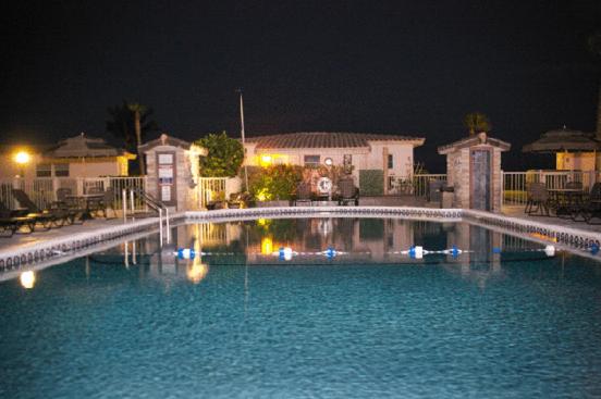 منتجع Royal Flamingo Villas