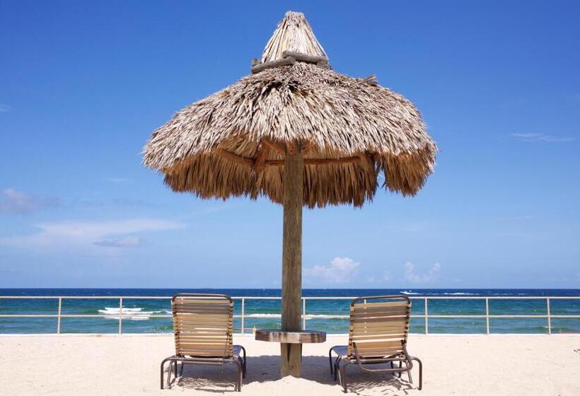 منتجع Royal Flamingo Villas