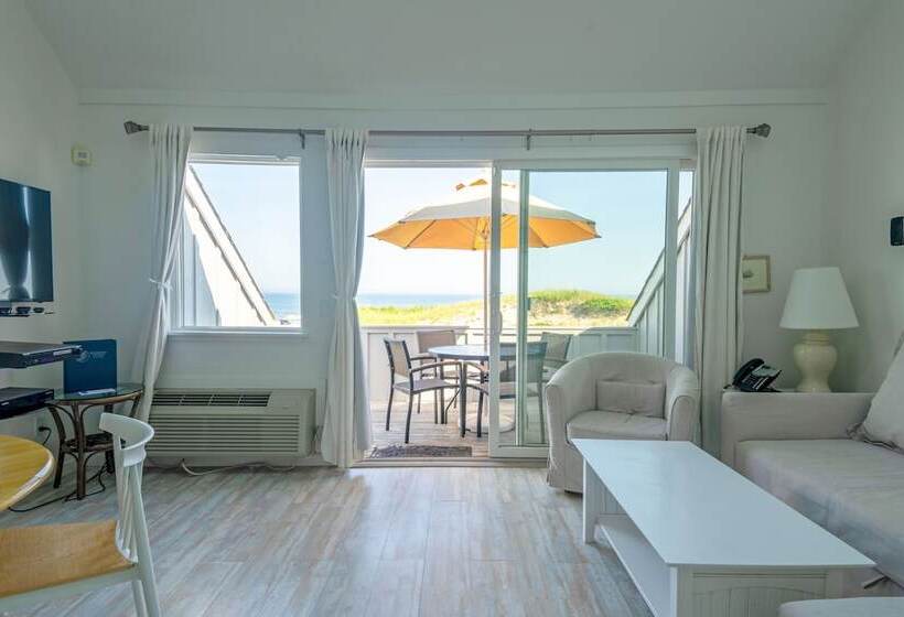 منتجع Windward Shores