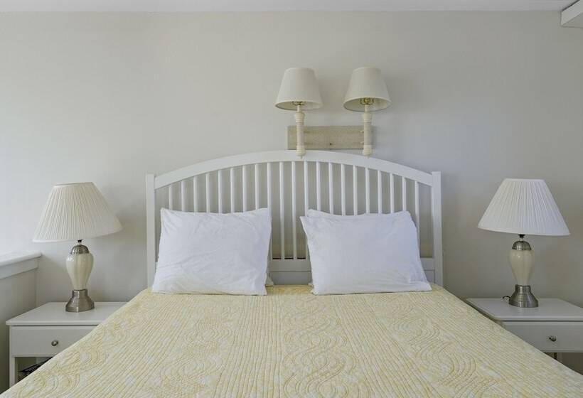 منتجع Windward Shores