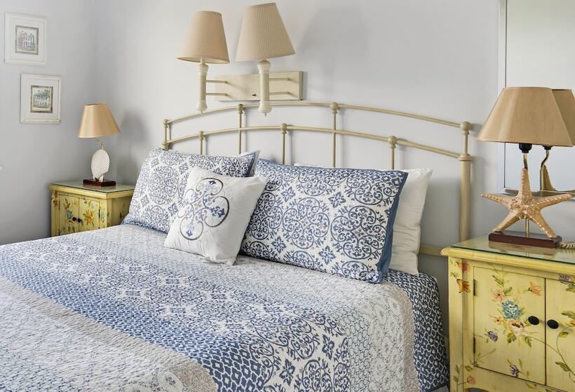 منتجع Windward Shores