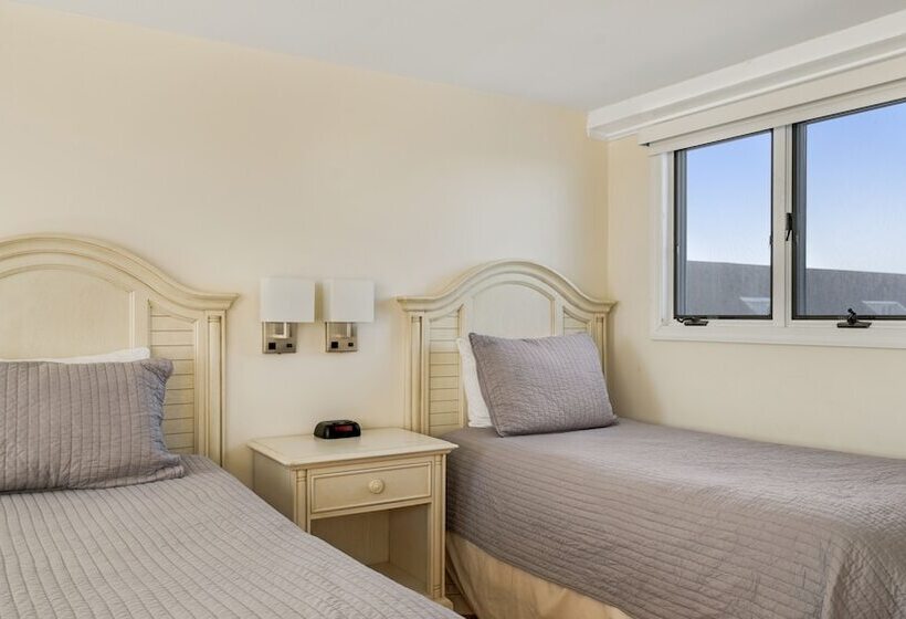 منتجع Windward Shores