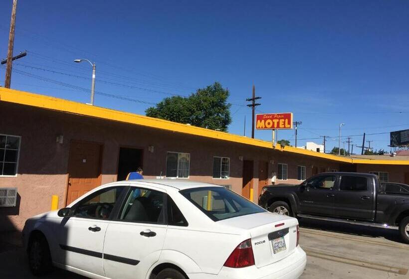 Sand Piper Motel   Los Angeles