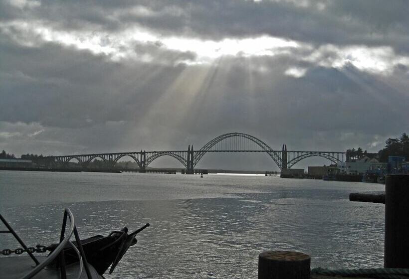 Summer Wind Budget Motel