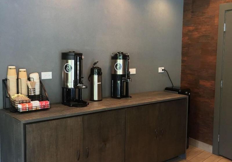 The Beaucatcher – A Boutique Motel