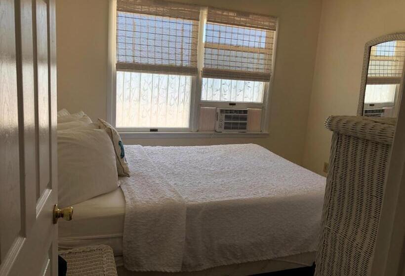 The Buckingham Motel