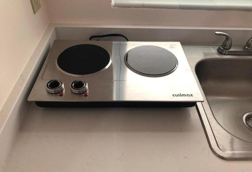 The Buckingham Motel