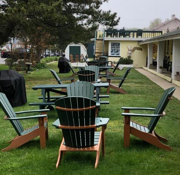 The Buckingham Motel