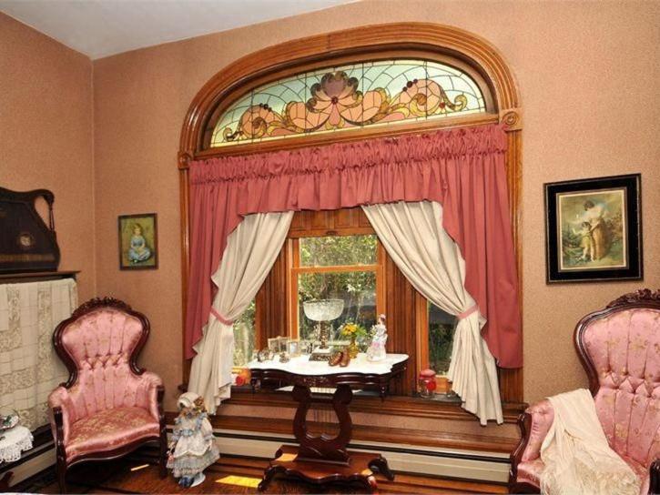 Victorian Loft Bed And Breakfast