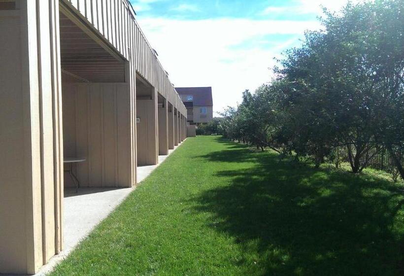 منتجع Windward Shores