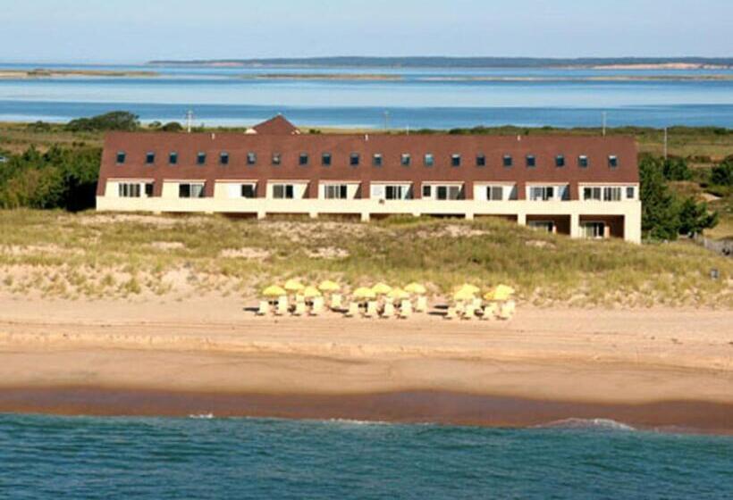 منتجع Windward Shores