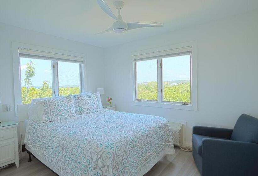 منتجع Windward Shores