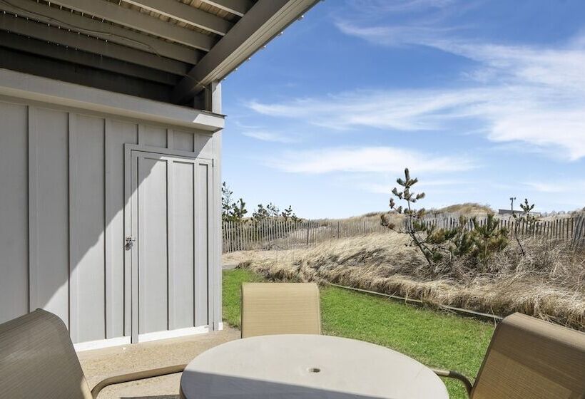 منتجع Windward Shores