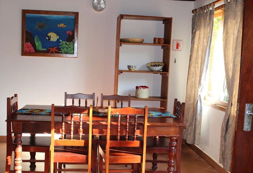 Отель Morrumbene Beach Resort