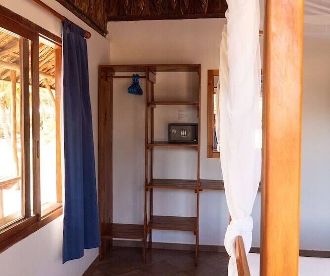 Отель Morrumbene Beach Resort