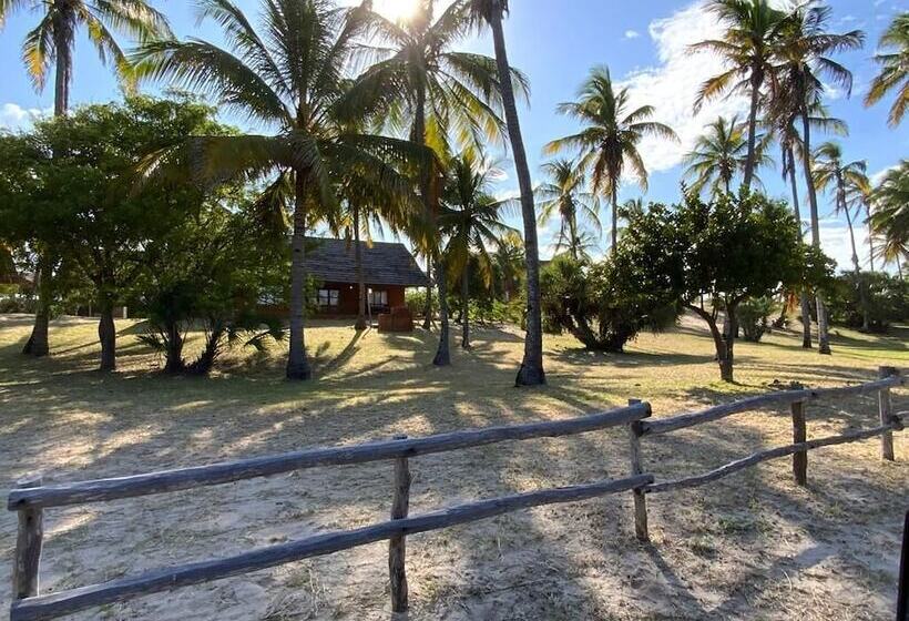 Отель Morrumbene Beach Resort