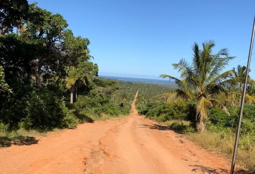 Отель Morrumbene Beach Resort