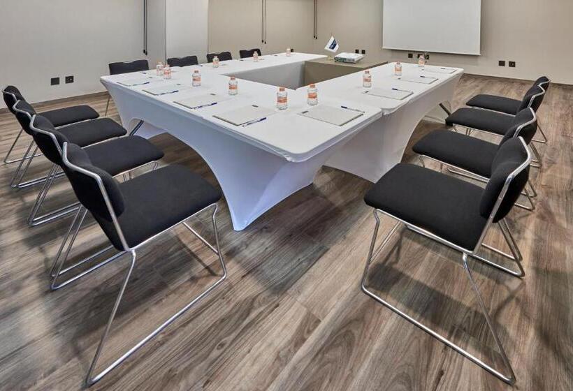 호텔 City Express Plus By Marriott Puerto Vallarta