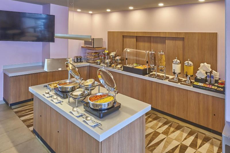 호텔 City Express Plus By Marriott Puerto Vallarta