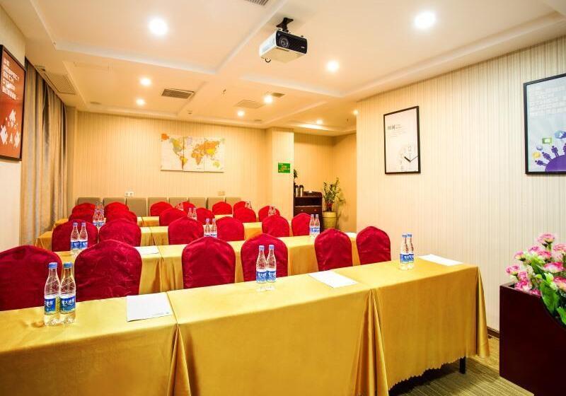 בית מלון כפרי Greentree Inn Guangdong Jieyang Bus Terminal Station Ronghua Avenue Business