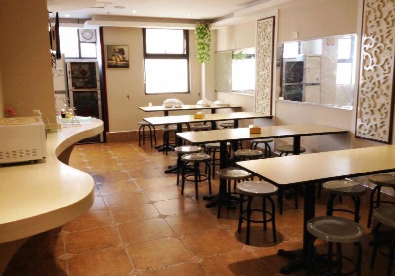 Otel Greentree Inn Guangxi Nanning Jiangnan Wanda Plaza Tinghong Road Express