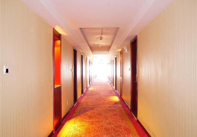 בית מלון כפרי Greentree Inn Jiuquan Century Plaza