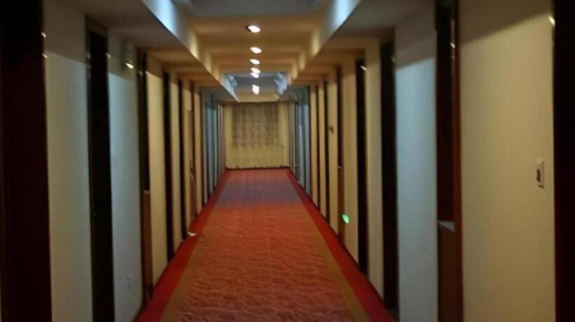 酒店 Greentree Inn Jiuquan Century Plaza