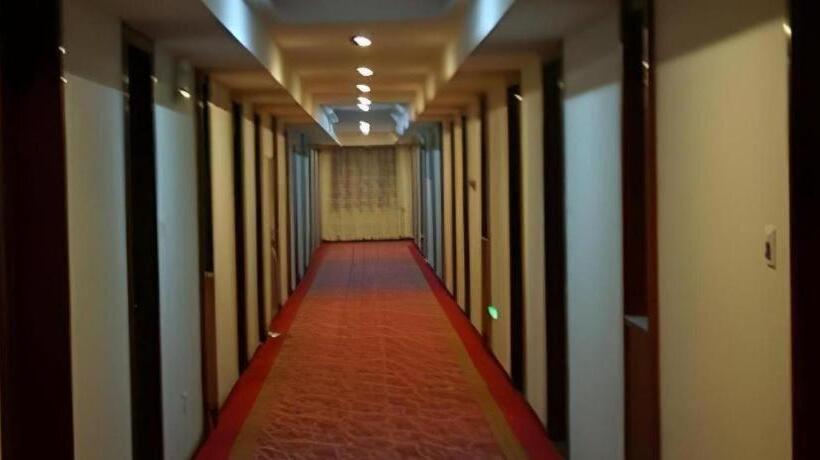 호텔 Greentree Inn Jiuquan Century Plaza