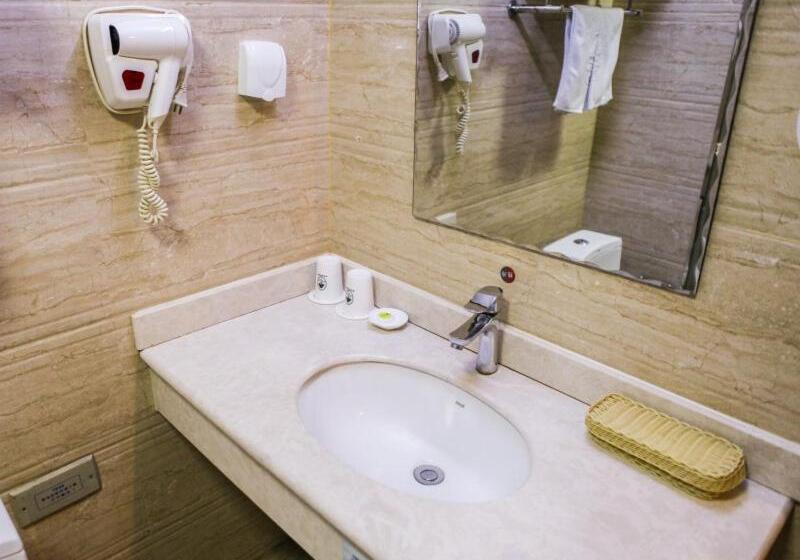 Hotel Greentree Inn Neimenggu Tongliao Railway Station Jianguo Road Express