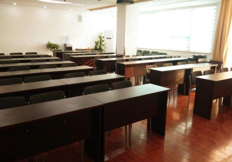 호텔 Greentree Inn Shandong Dezhou Kangbo Avenue Stadium Express