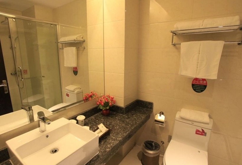 בית מלון כפרי Greentree Inn Shandong North Weihai Station North International Bathing Beach Business