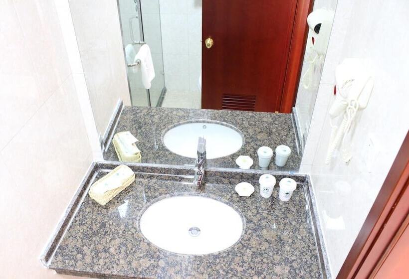 Отель Greentree Inn Shanghai Songjiang Wanda Plaza Rongm