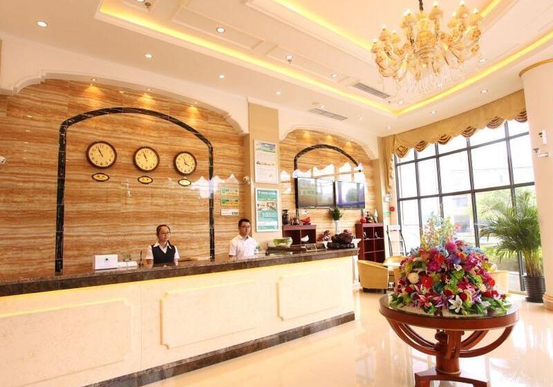 Отель Greentree Inn Shanghai Songjiang Wanda Plaza Rongm