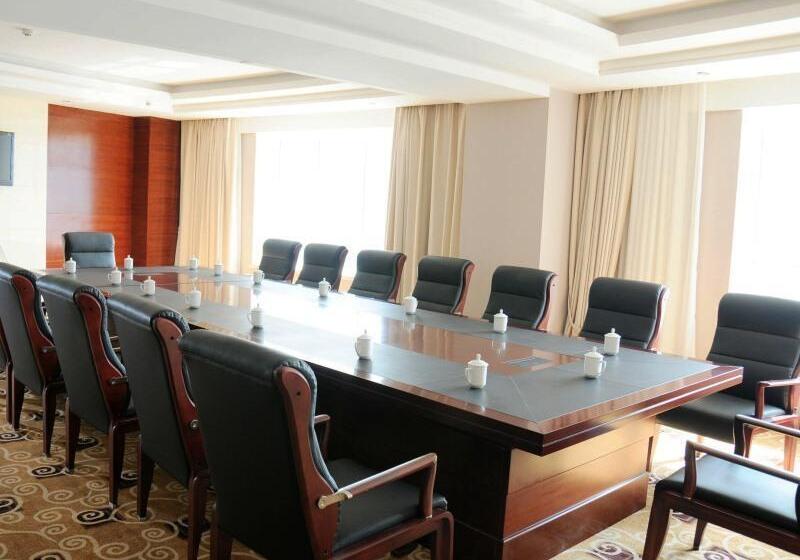 Отель Greentree Inn Shanghai Zhoupu Town Xiupu Road Business