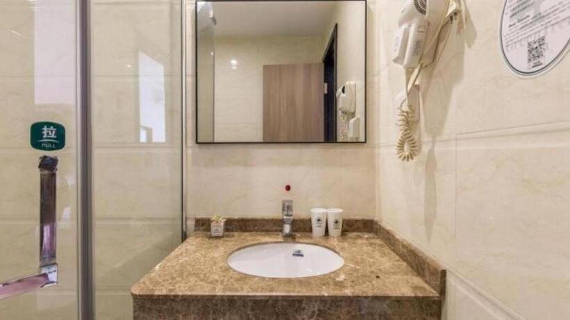 Отель Greentree Inn Shanghai Zhoupu Town Xiupu Road Business