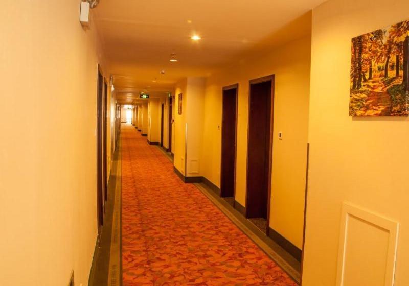 Отель Greentree Inn Urumqi Qiming Yuan Business Branch