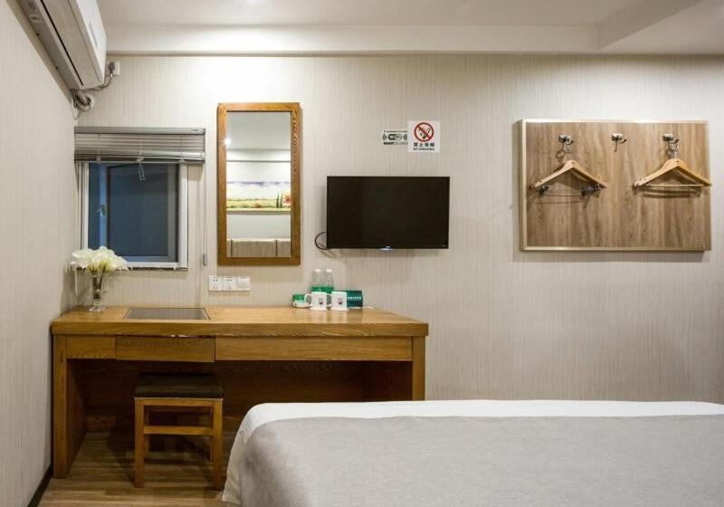 Отель Greentree Inn Jiangsu Yancheng Yandu Bus Station Middle Daqing Road Express