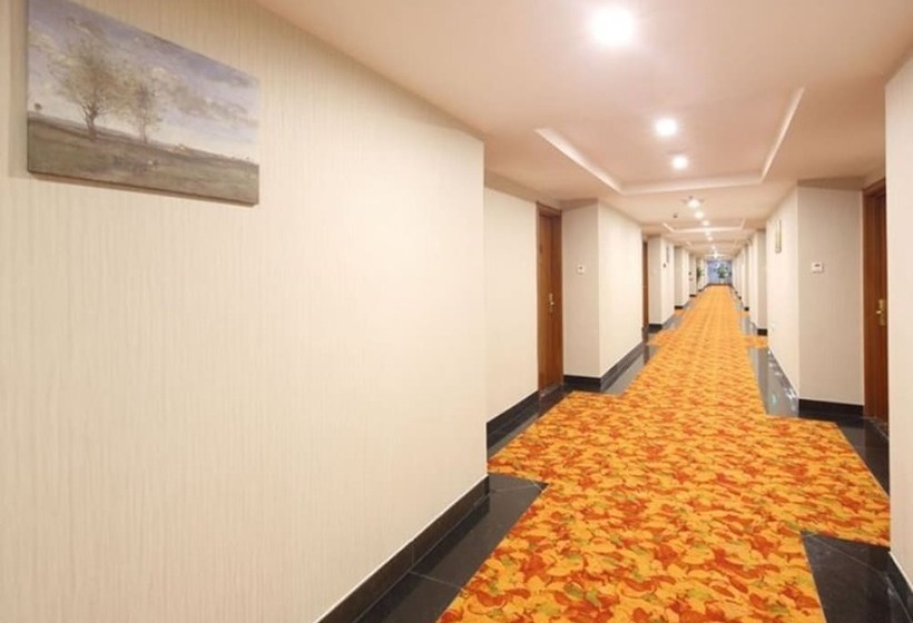 Отель Greentree Inn Jiangsu Yancheng Yandu Bus Station Middle Daqing Road Express