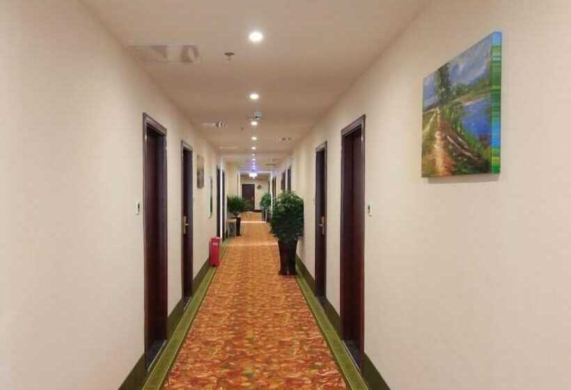Отель Greentree Inn Yangzhou West Kaifa Road Baolong Square Express