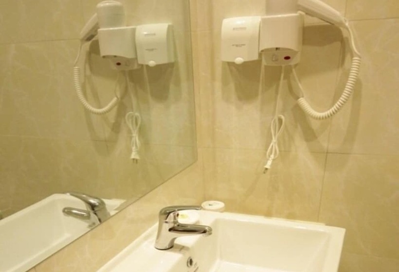 Отель Greentree Inn Yangzhou West Kaifa Road Baolong Square Express